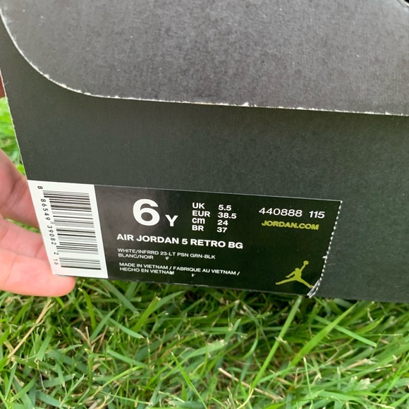 Jordan 5 Fire Red Low GS - Picture 6 of 6